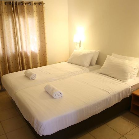Eilot Kibbutz Country Lodging Эйлат Номер фото