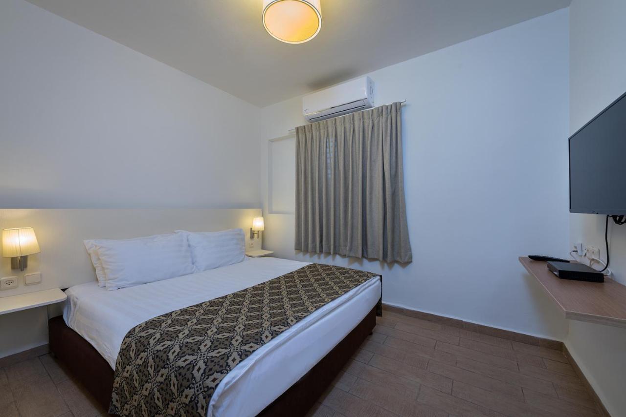 Eilot Kibbutz Country Lodging Эйлат Экстерьер фото