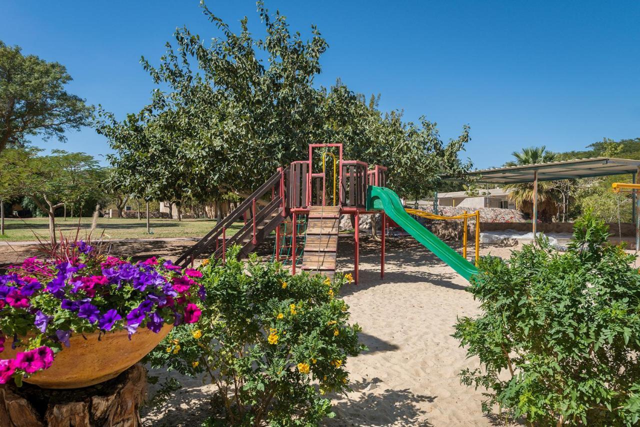 Eilot Kibbutz Country Lodging Эйлат Экстерьер фото