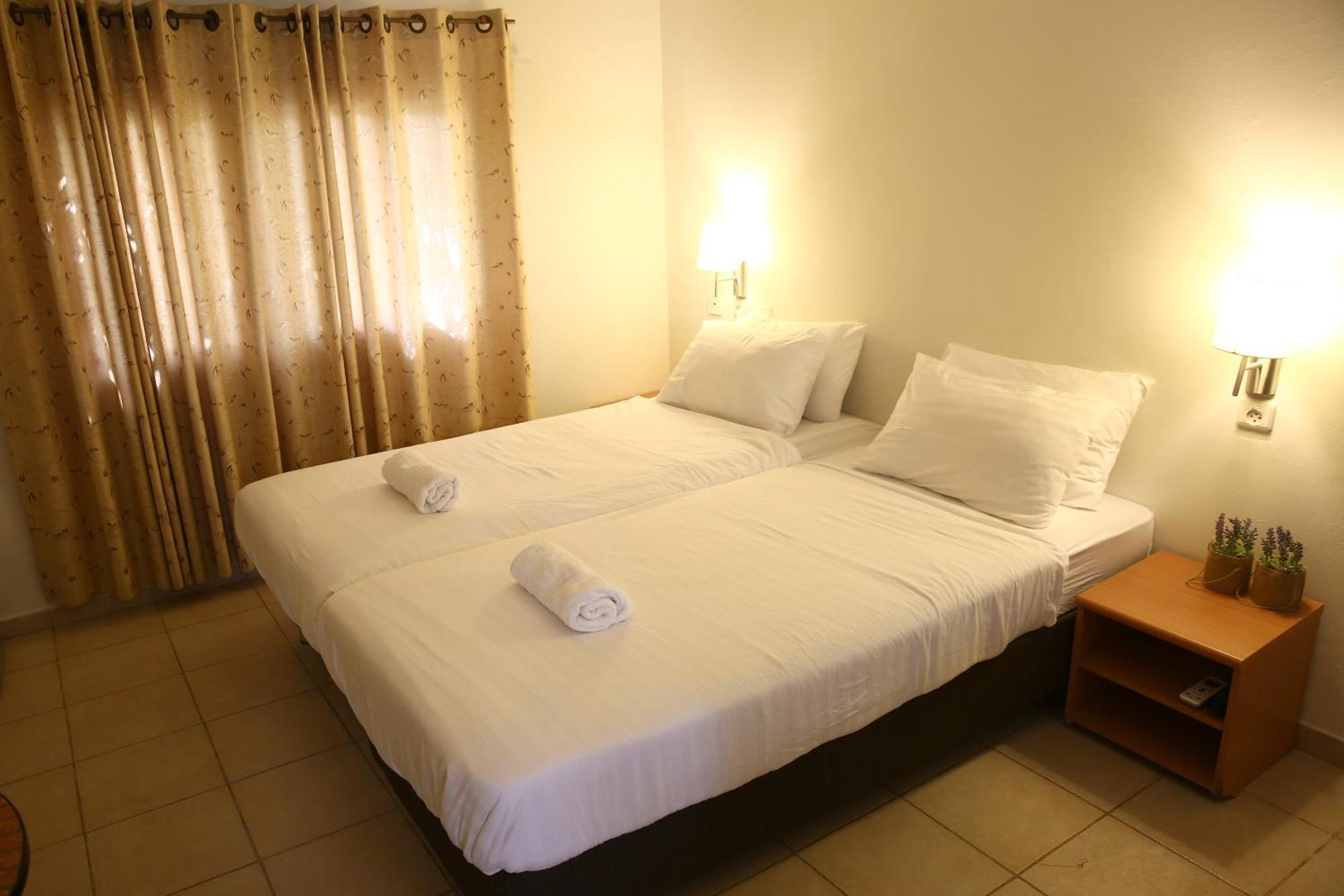 Eilot Kibbutz Country Lodging Эйлат Номер фото