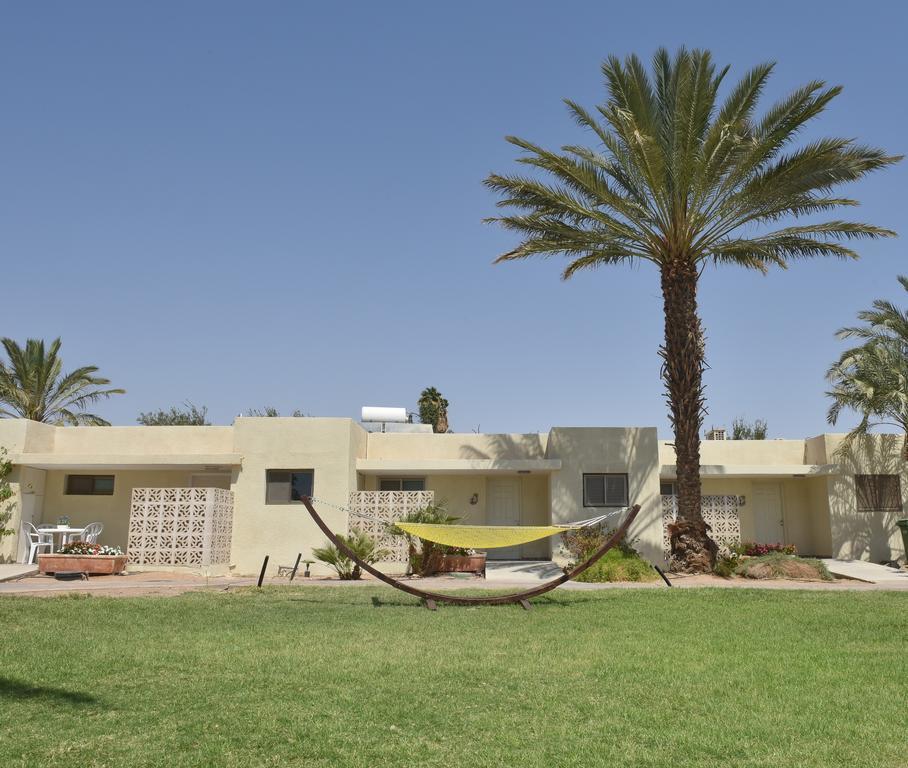 Eilot Kibbutz Country Lodging Эйлат Экстерьер фото