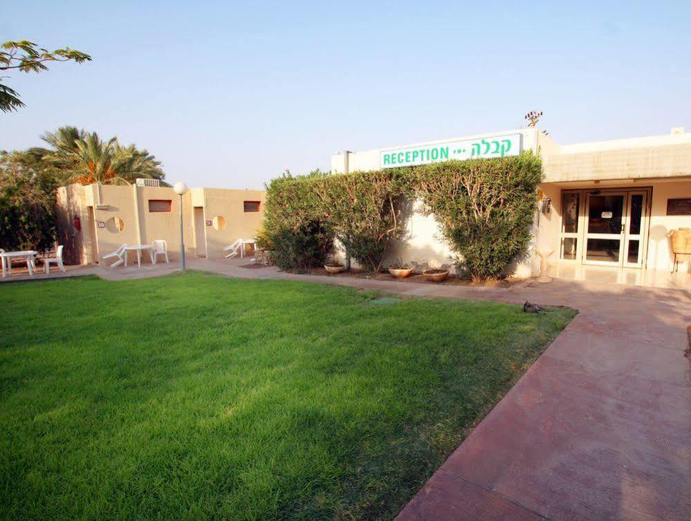 Eilot Kibbutz Country Lodging Эйлат Экстерьер фото