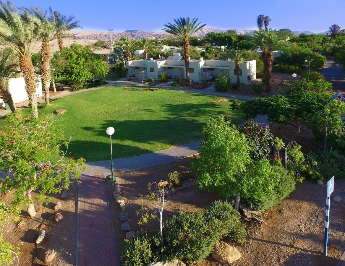 Eilot Kibbutz Country Lodging Эйлат Экстерьер фото